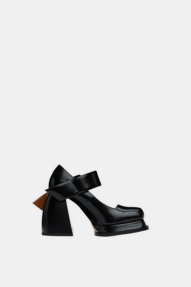 decolte_plateau_black_woman_shoes